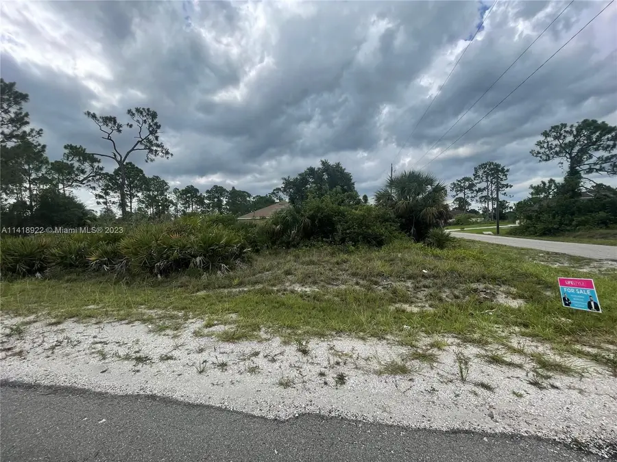 1000 W 13th Street, Lehigh Acres, FL 33972 - #2