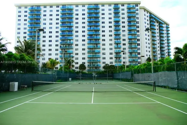 19370 Collins Avenue #119, Sunny Isles Beach, FL 33160