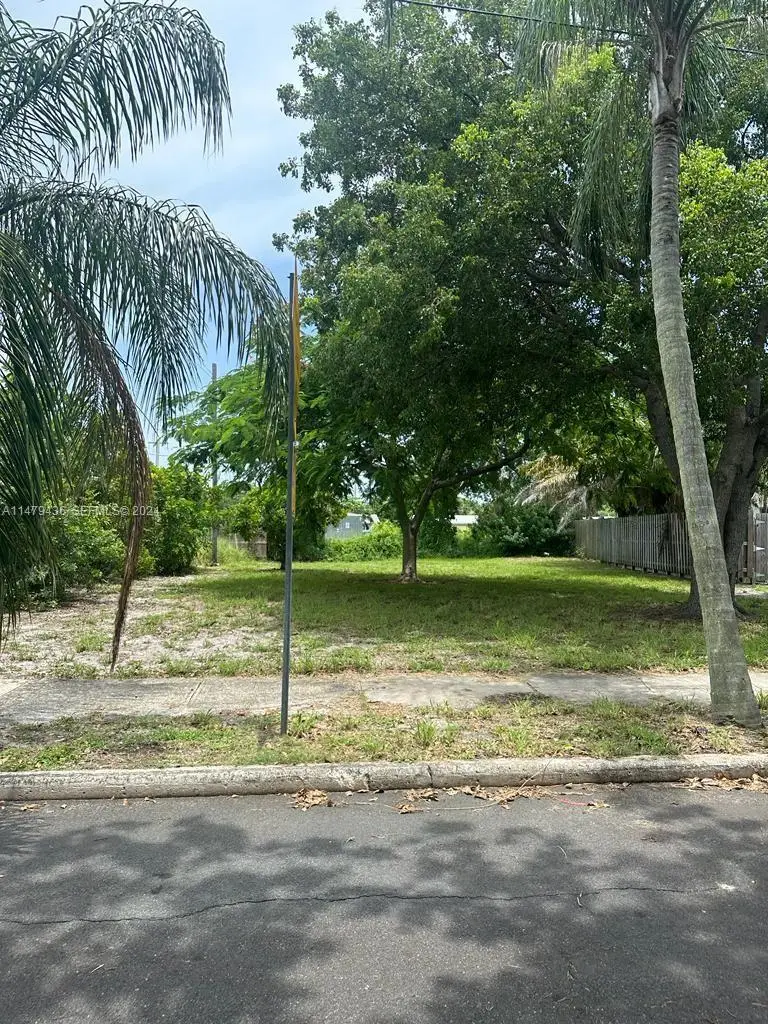 3014 Greenwood Avenue, West Palm Beach, FL 33407 - #2