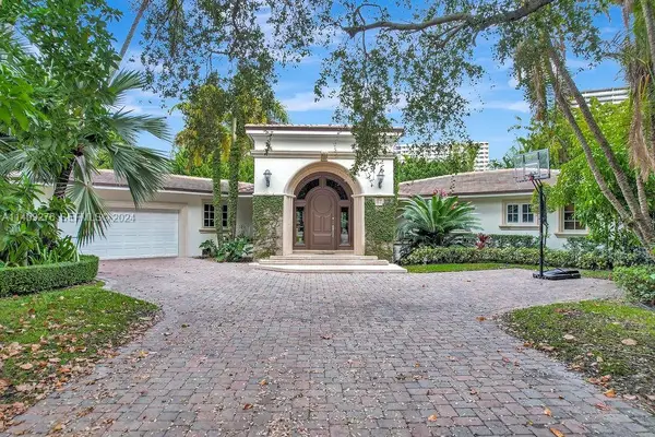 61 Camden Court, Bal Harbour, FL 33154