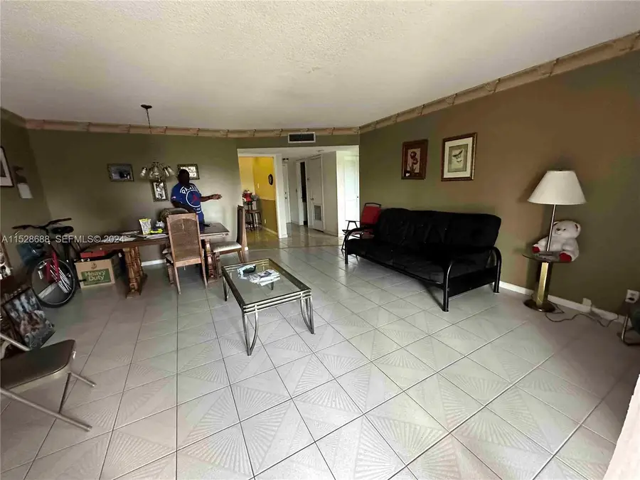 2061 NW 47th Terrace #405, Lauderhill, FL 33313 - #3