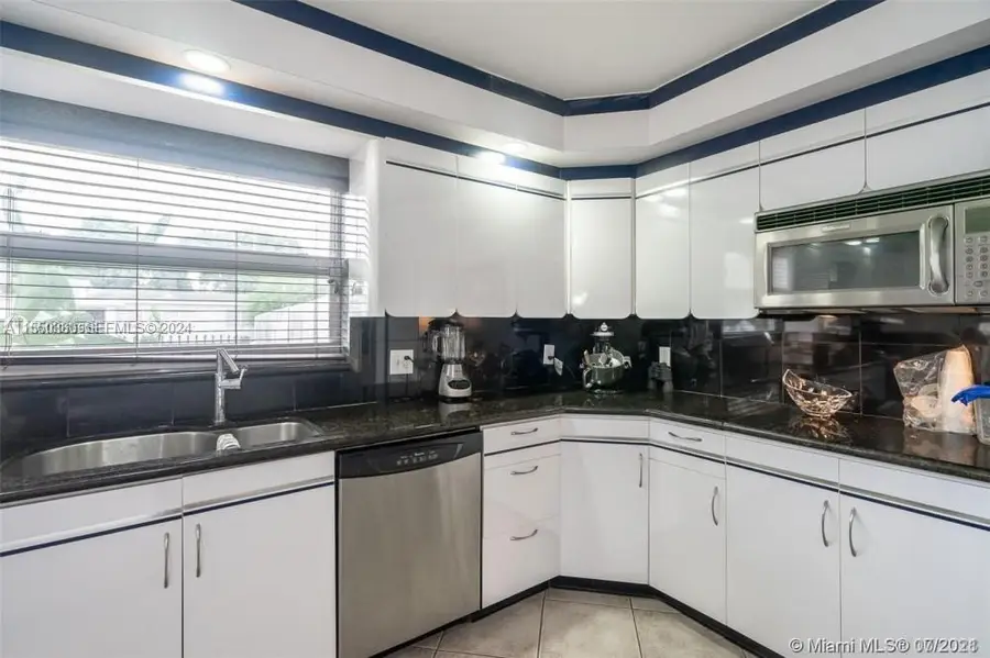 Address Withheld By Seller, Miami, FL 33162 - #2