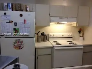8160 Geneva Court #206, Doral, FL 33166
