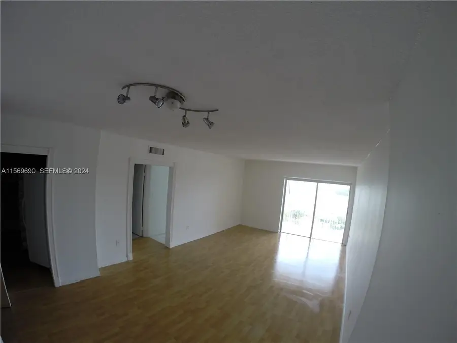 400 Kings Point Drive #905, Sunny Isles Beach, FL 33160 - #3