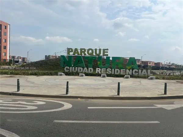 Calle 3 A # 22-76 S Manzana 3 #8, ,