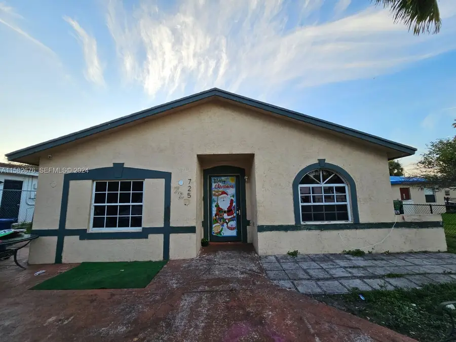 725 NW 19th Terrace, Fort Lauderdale, FL 33311 - #2
