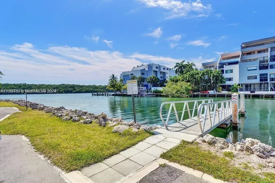 400 Kings Point Drive #1219, Sunny Isles Beach, FL 33160 - #2