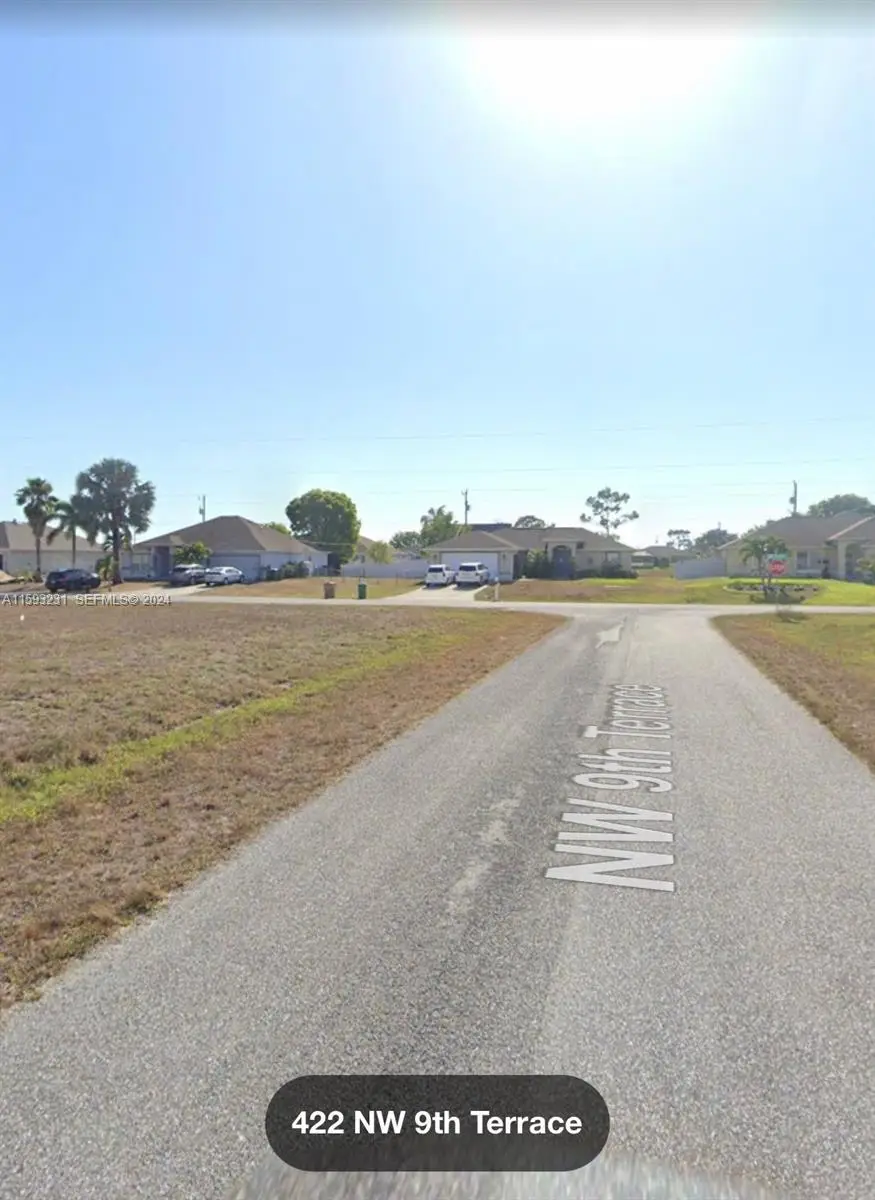 422 NW 9th Terrace, Cape Coral, FL 33993 - #2