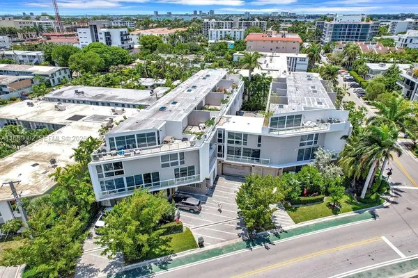 1000 99th Street #14, Bay Harbor Islands, FL 33154