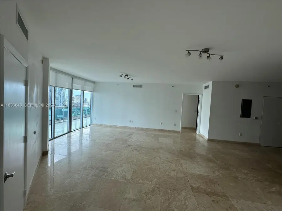 350 S Miami Avenue #2302, Miami, FL 33130 - #3