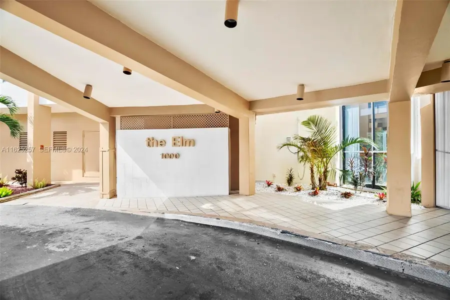 1000 Saint Charles Place #522, Pembroke Pines, FL 33026 - #3