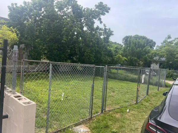 7717 NE 1st Avenue, Miami, FL 33138