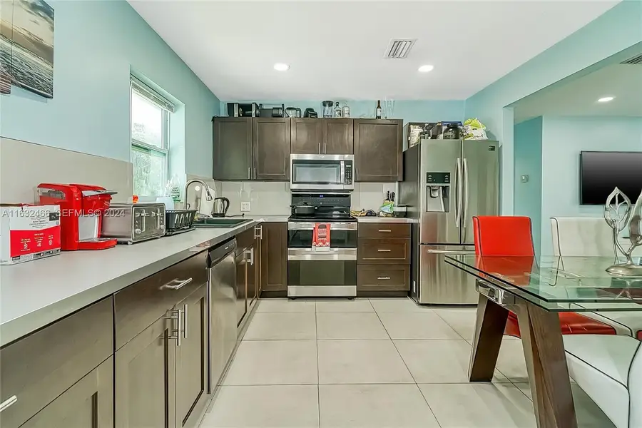 216 SW 6th Street, Hallandale Beach, FL 33009 - #2