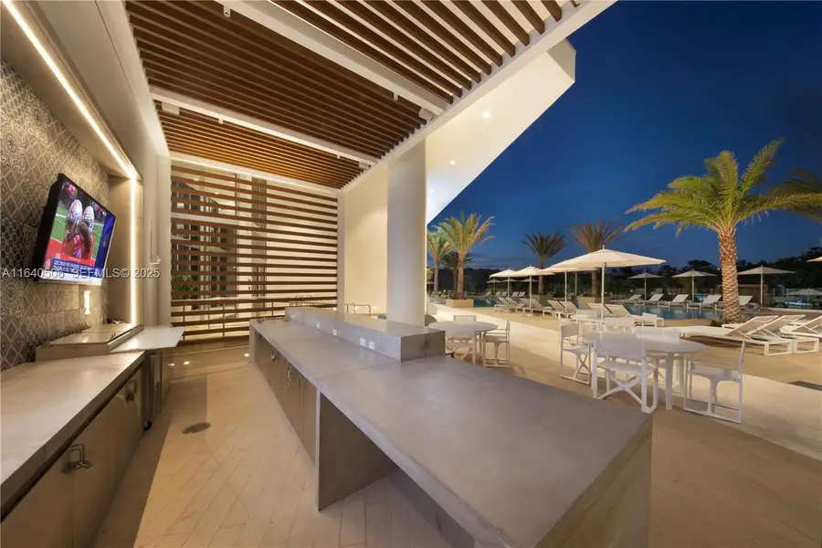 16385 Biscayne Boulevard #PH7, North Miami Beach, FL 33160 - #3