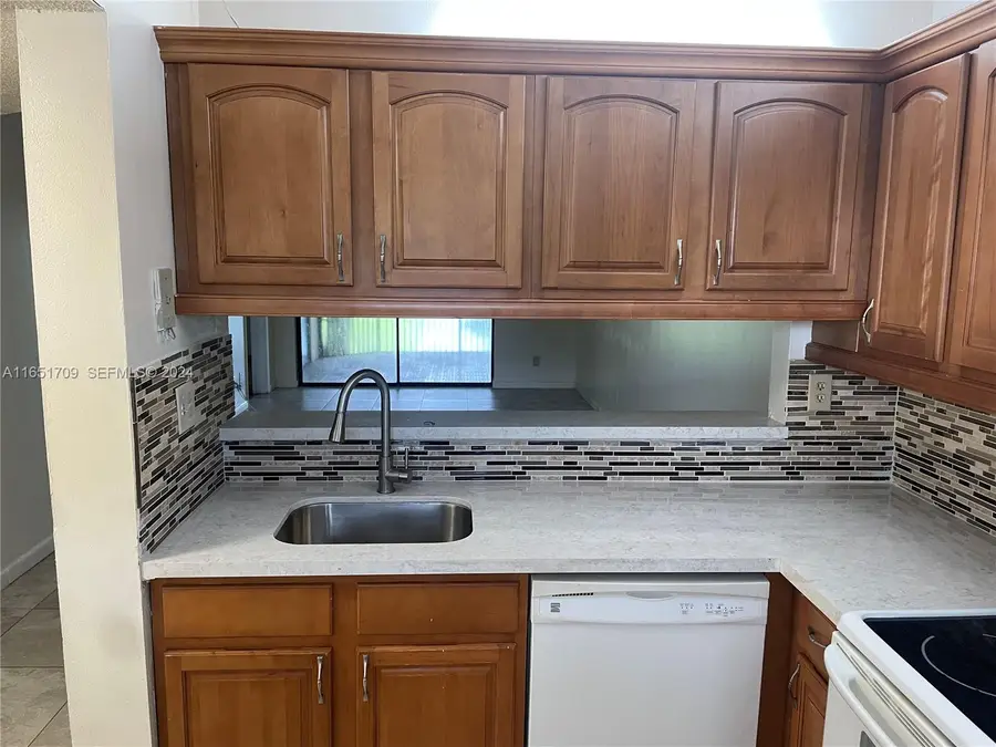 3252 Foxcroft Rd 206 #206, Miramar, FL 33025 - #3
