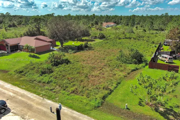 1413 5th Avenue, Lehigh Acres, FL 33972
