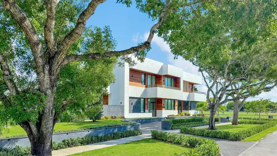 9860 NE 5th Avenue Road, Miami Shores, FL 33138 - #2