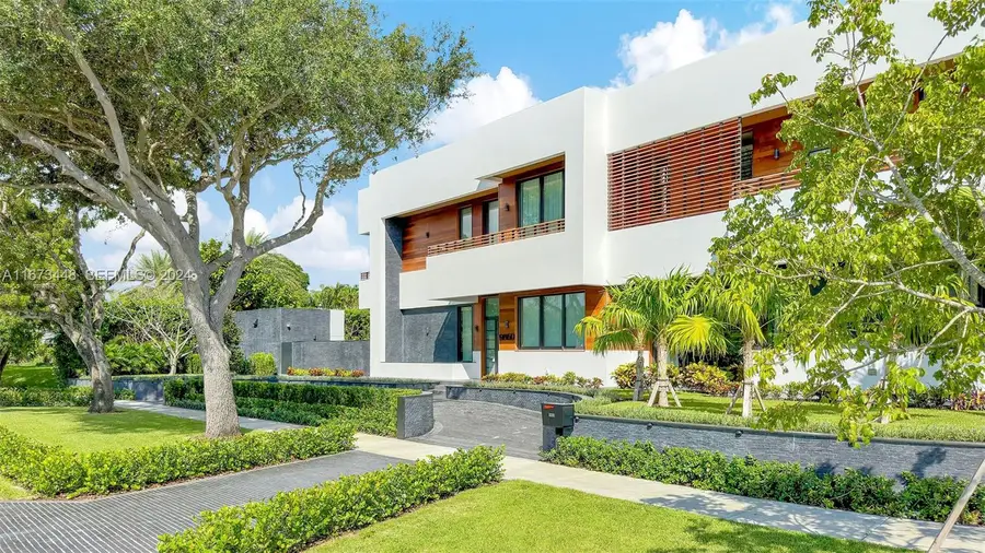 9860 NE 5th Avenue Road, Miami Shores, FL 33138 - #3