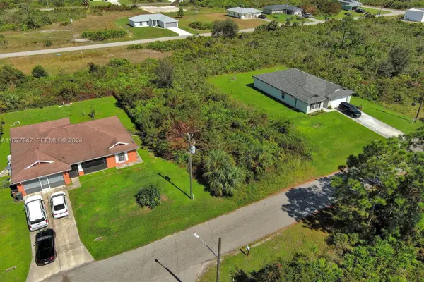 2912 61st W Street, Lehigh Acres, FL 33971