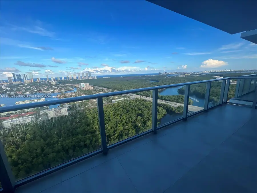 16385 Biscayne Boulevard #2020, North Miami Beach, FL 33160 - #3