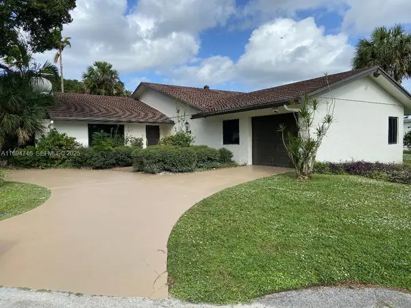 6205 Jacaranda Circle, Tamarac, FL 33319