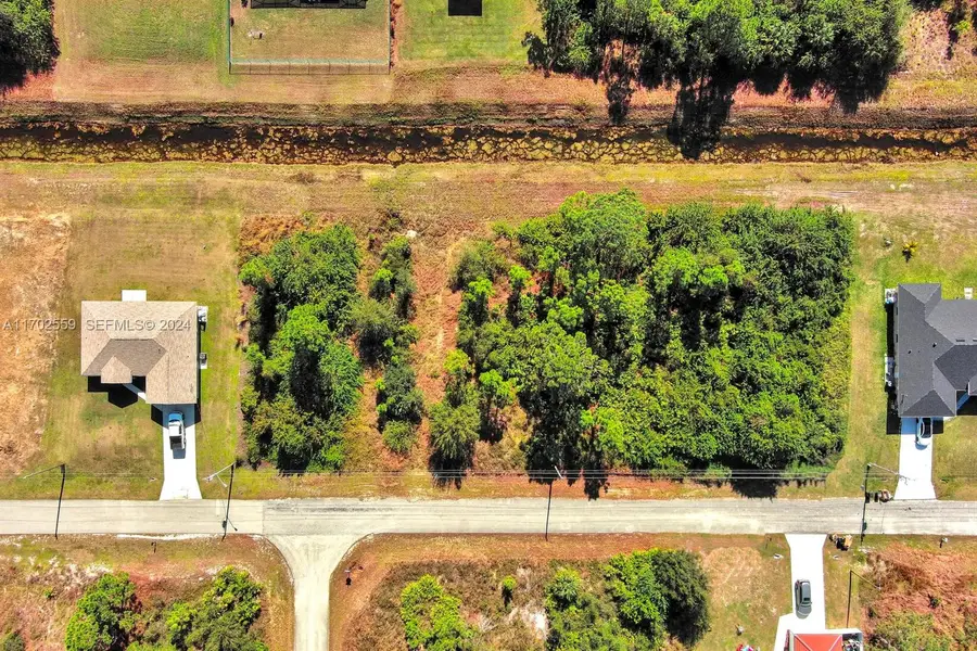 844 Carbon E Street, Lehigh Acres, FL 33974 - #3