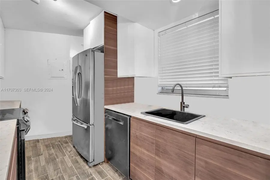 1881 Washington Avenue #16H, Miami Beach, FL 33139 - #3