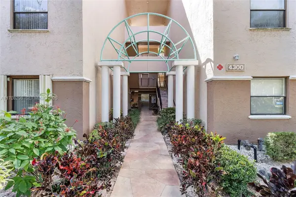 4300 NW 30th Street #141, Coconut Creek, FL 33066
