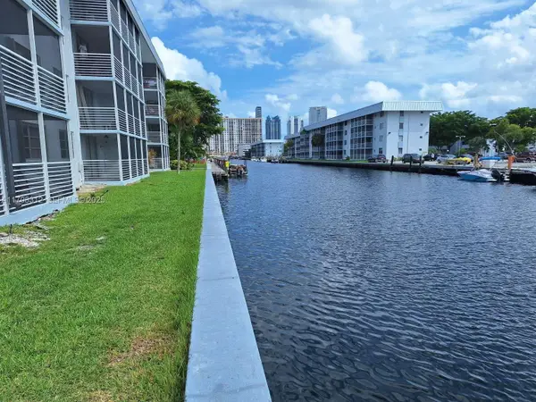 3600 NE 170th Street #402, North Miami Beach, FL 33160