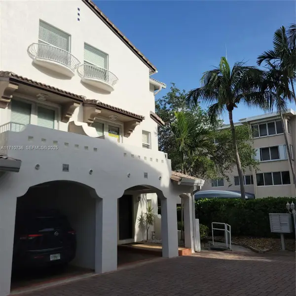 2005 Oceanwalk Terrace, Lauderdale By The Sea, FL 33062