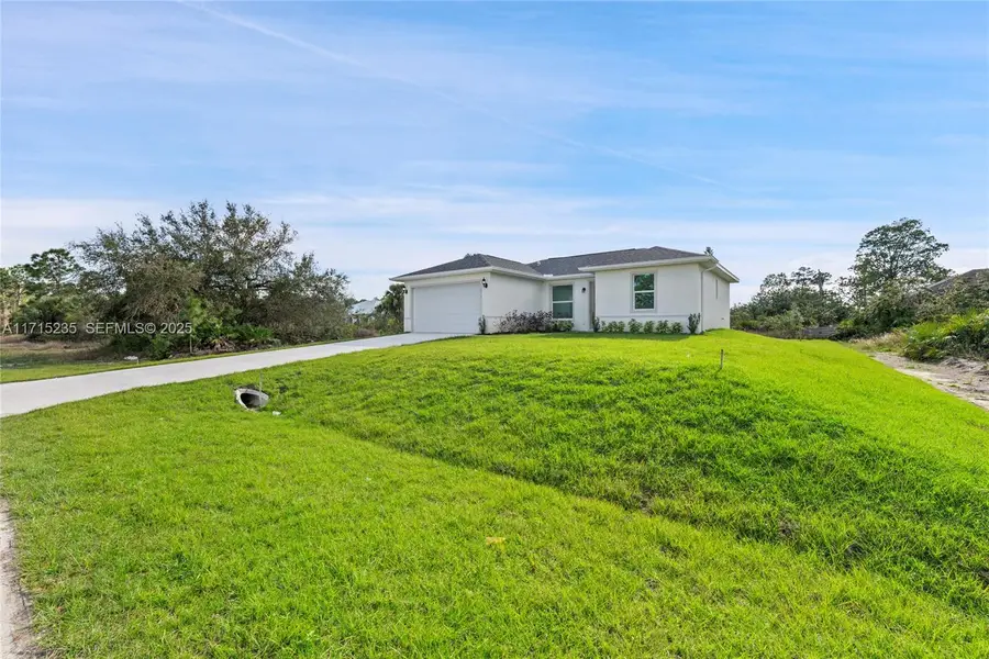 957 Commodore Street, Lehigh Acres, FL 33974 - #2
