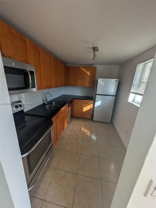 2800 NW 56th Avenue #B202, Lauderhill, FL 33313