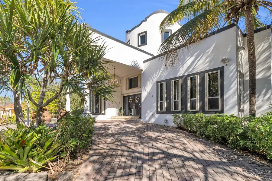 8135 NW 164th Terrace, Miami Lakes, FL 33016 - #2