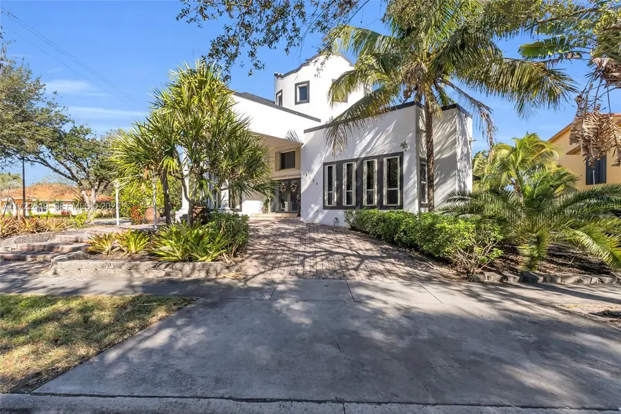 8135 NW 164th Terrace, Miami Lakes, FL 33016 - #3