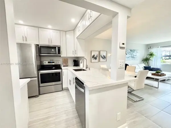 3405 NW 48th Avenue #407, Lauderdale Lakes, FL 33319