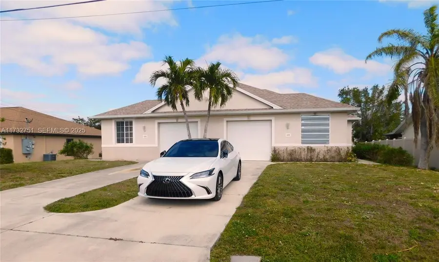 617 SE 7 Street, Cape Coral, FL 33990 - #2