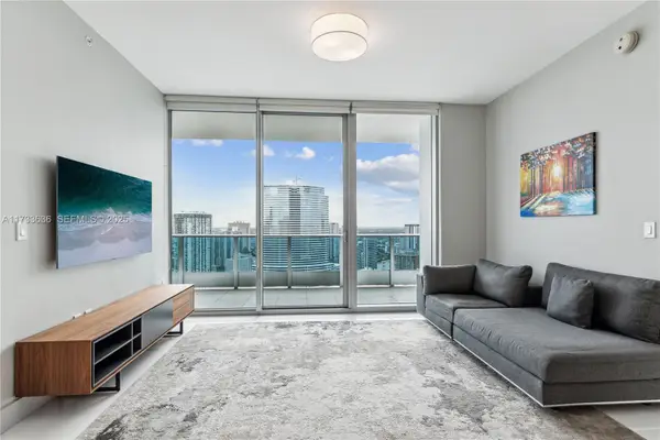 200 Biscayne Boulevard Way #4912, Miami, FL 33131