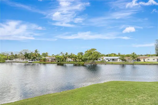 10456 NW 24th Place #209, Sunrise, FL 33322