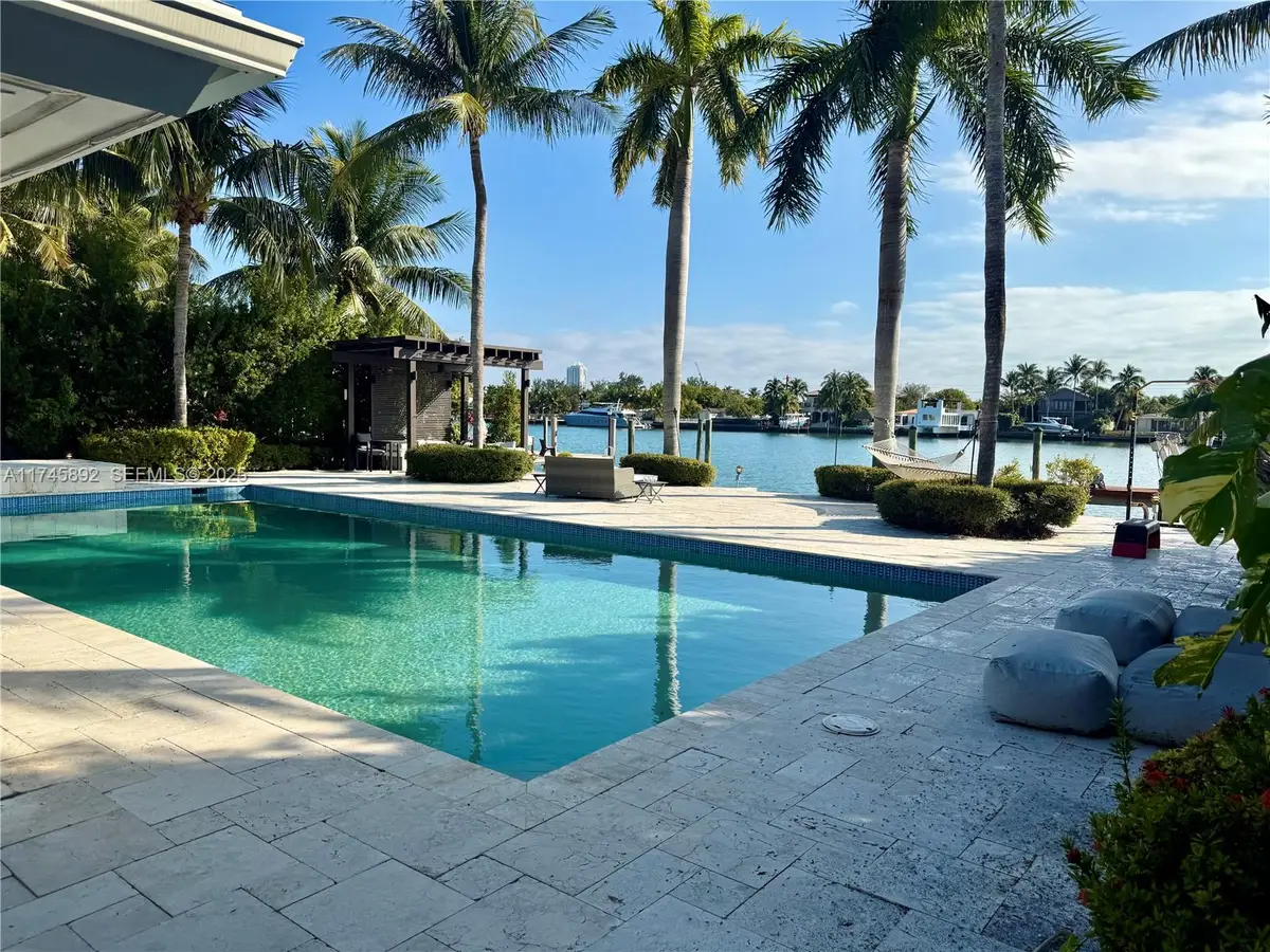 1670 Daytonia Road, Miami Beach, FL 33141 - #1