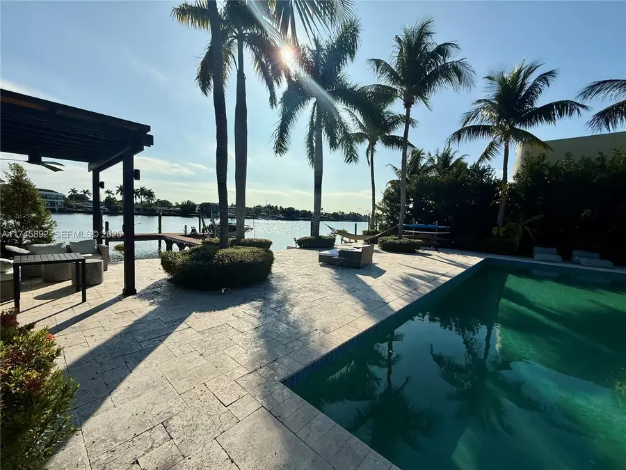 1670 Daytonia Road, Miami Beach, FL 33141 - #2