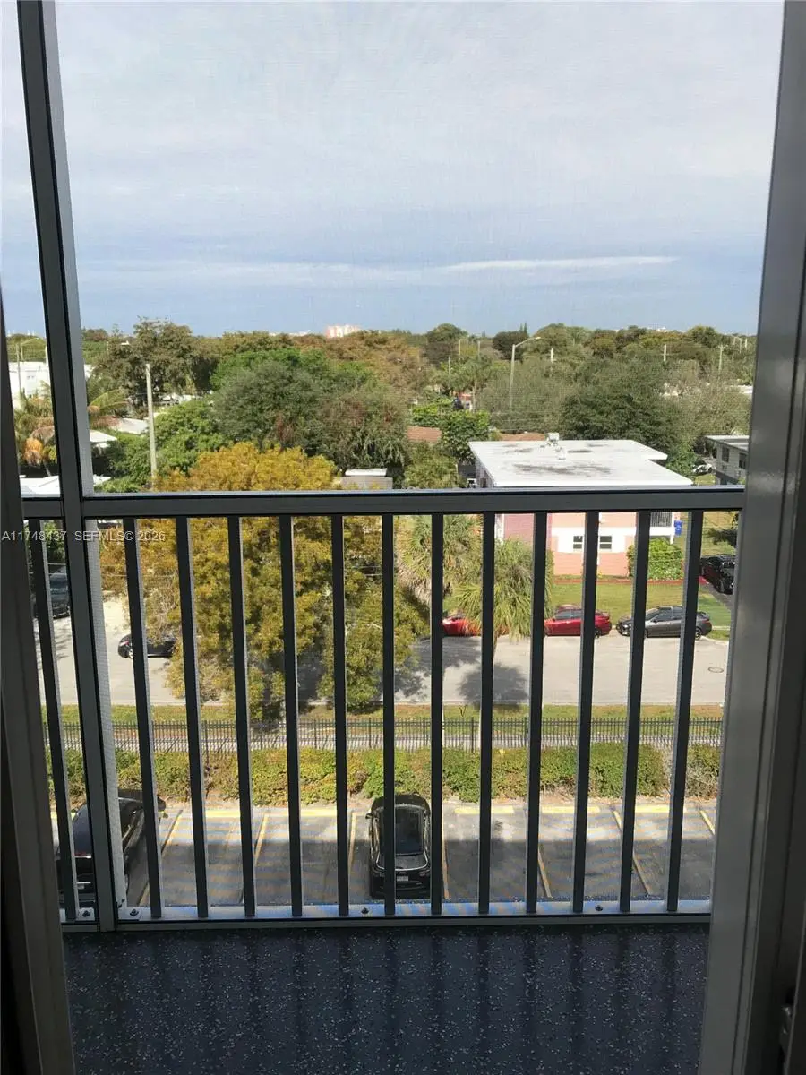 16950 W Dixie Hwy A631 Hwy 631 #631, North Miami Beach, FL 33160 - #1
