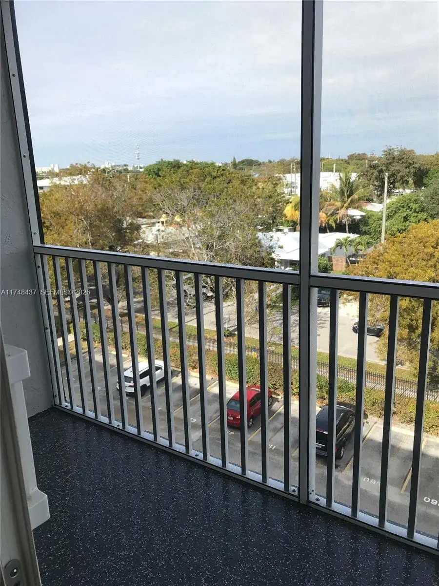 16950 W Dixie Hwy A631 Hwy 631 #631, North Miami Beach, FL 33160 - #3