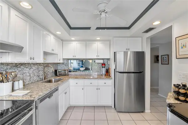 4800 Hillcrest Ln 514 #514, Hollywood, FL 33021