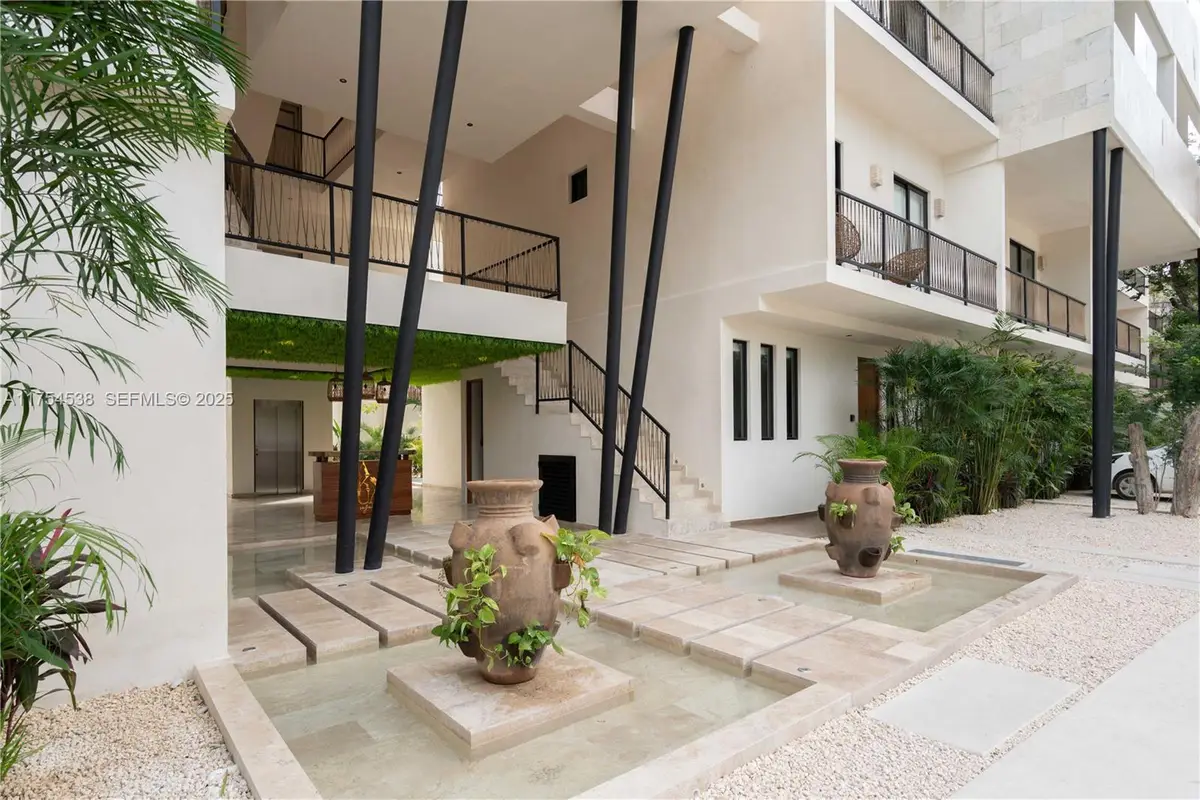 1 Ave Del Parque 25 #25, Marathon, FL  - #1