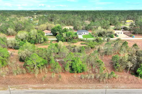 565 Summit S Avenue, Lehigh Acres, FL 33974