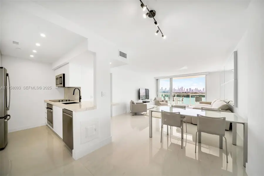 1000 W Ave 1416 #1416, Miami Beach, FL 33139 - #3