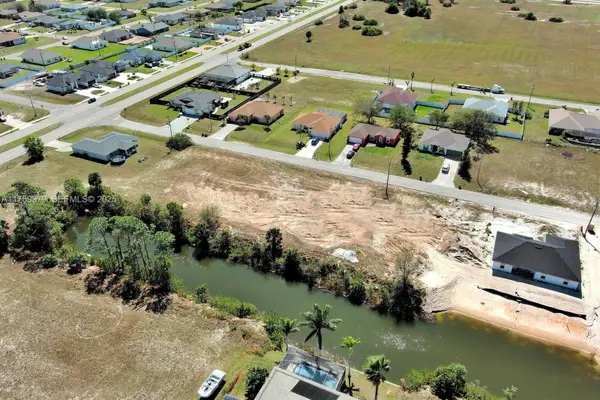 1611 NW 2nd Street, Cape Coral, FL 33993