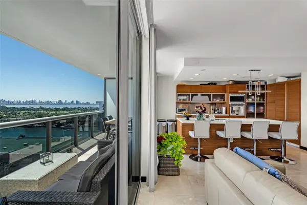 5875 Collins Avenue #1704, Miami Beach, FL 33140