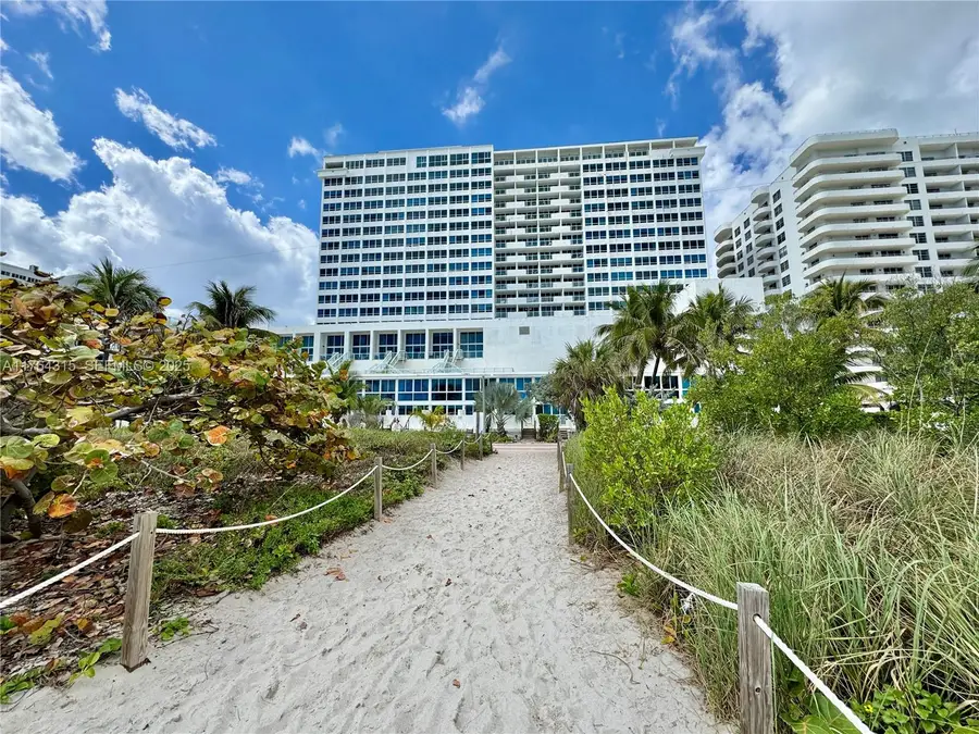 5445 Collins Avenue #TH11, Miami Beach, FL 33140 - #3