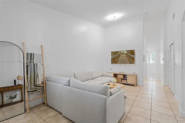 2731 SE 17th Avenue #211, Homestead, FL 33035